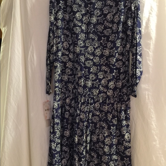 Dress - Picture 5 of 5